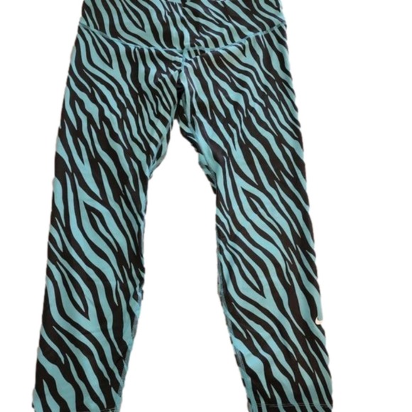 Nike zebra print active athletic workout leggings plus size 1X new! - Picture 3 of 12